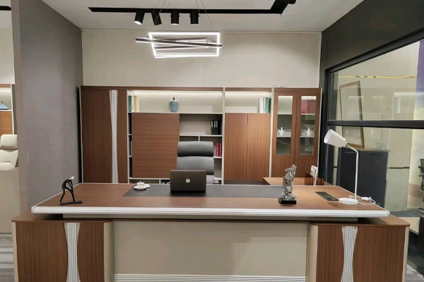Manager / Reception Desk